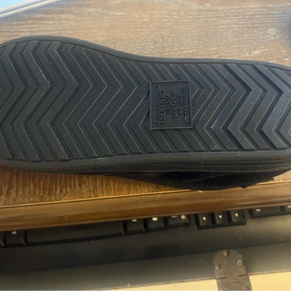 Isotoner Eco Comfort Slippers - Picture 4 of 5